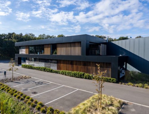 Polylak – productiehal en burelen